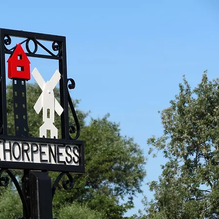 Boat Lake Thorpeness Exterior photo